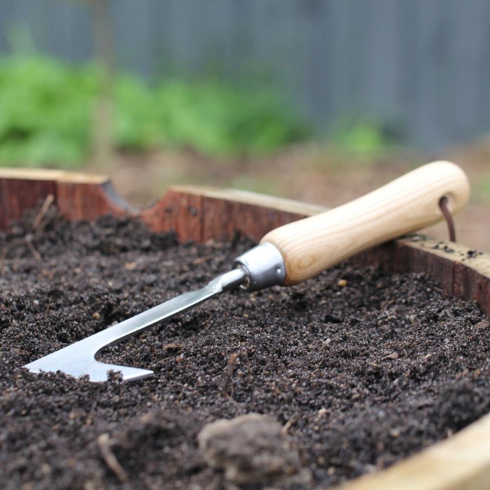 weeding knife