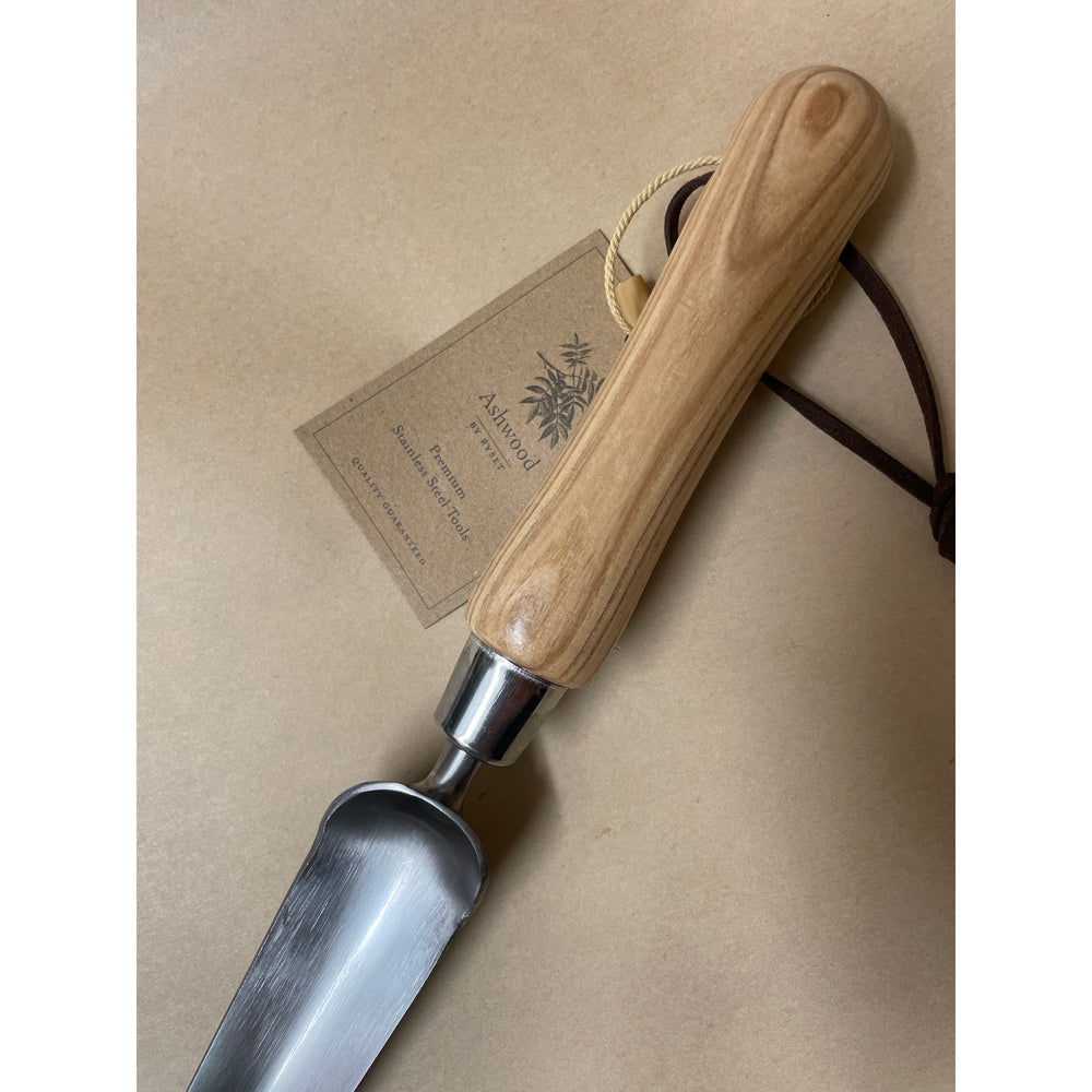 timber handle widger