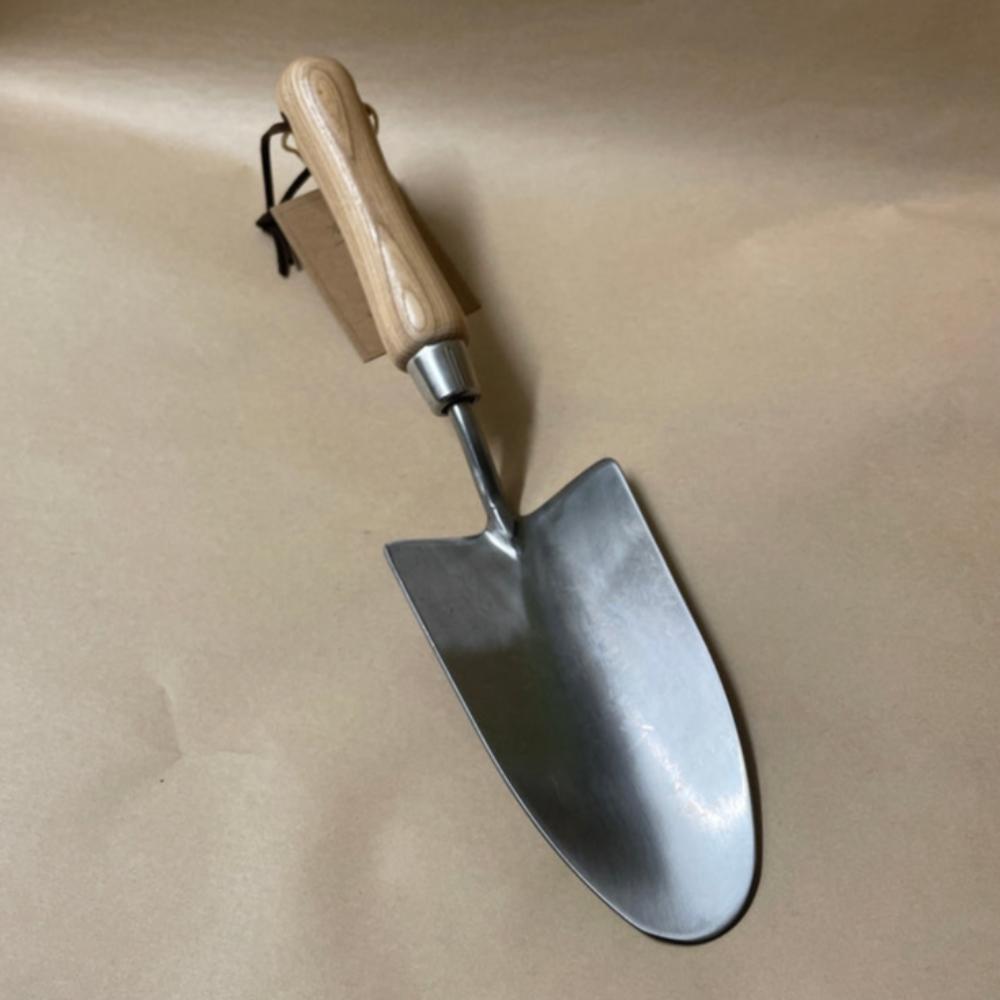 timber handled stainless steel garden trowel